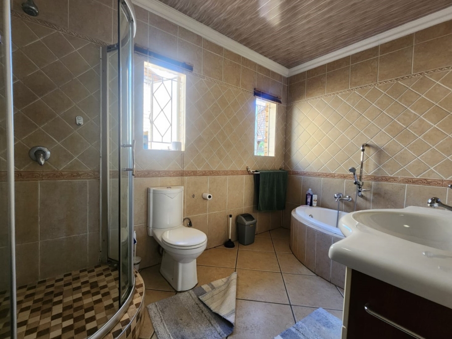3 Bedroom Property for Sale in Vanderbijlpark SE 2 Gauteng
