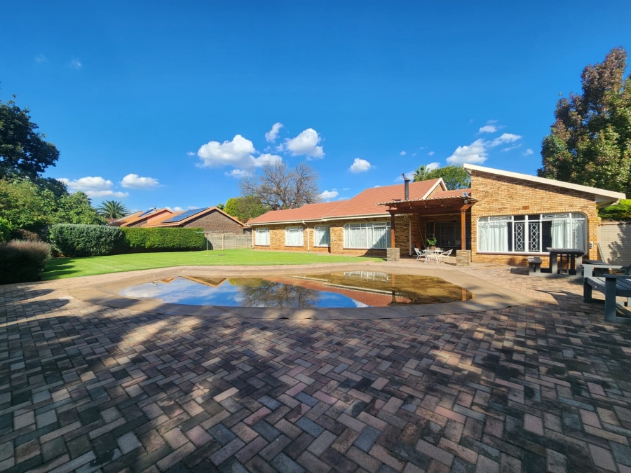 3 Bedroom Property for Sale in Vanderbijlpark SE 2 Gauteng