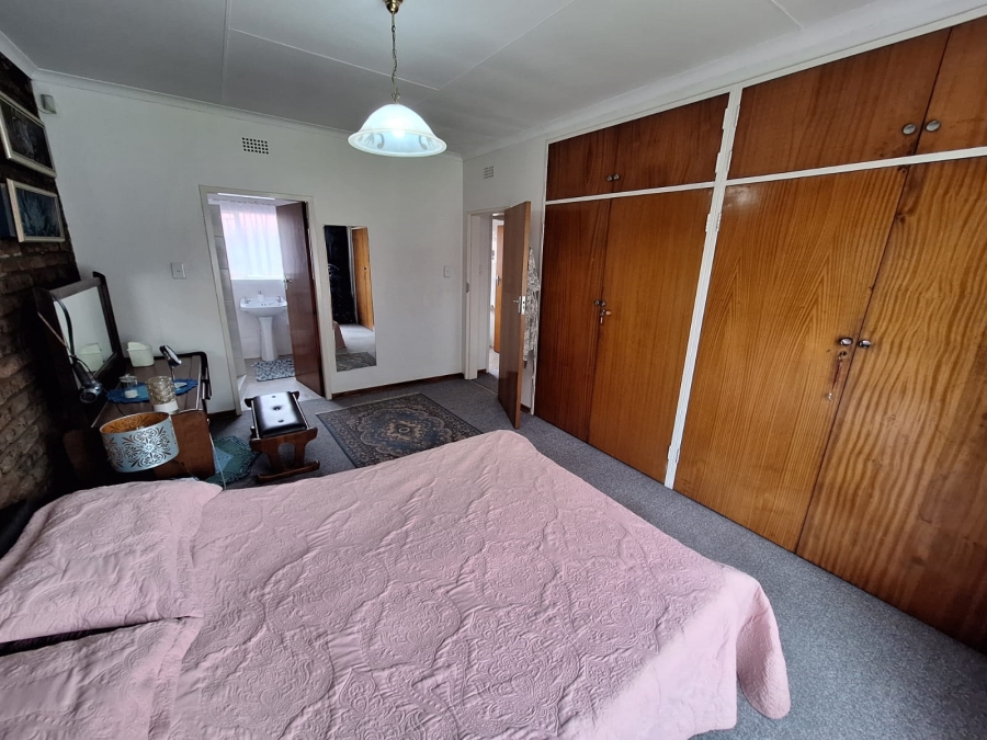 3 Bedroom Property for Sale in Vanderbijlpark SE 2 Gauteng