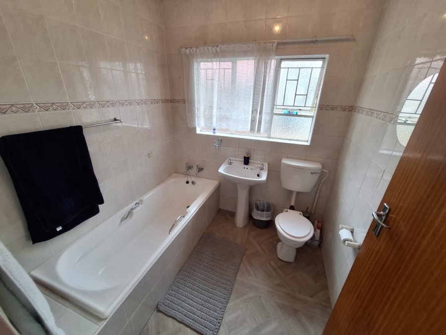 3 Bedroom Property for Sale in Vanderbijlpark SE 2 Gauteng