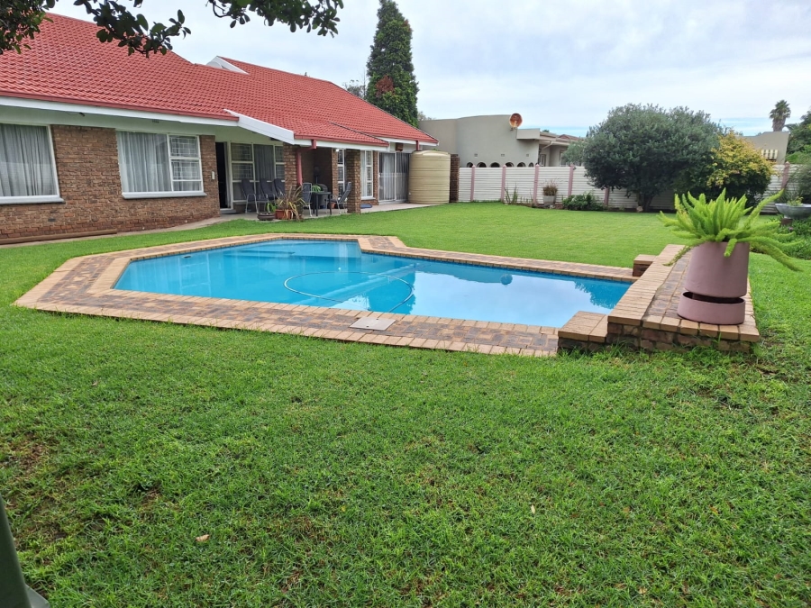 3 Bedroom Property for Sale in Vanderbijlpark SE 2 Gauteng
