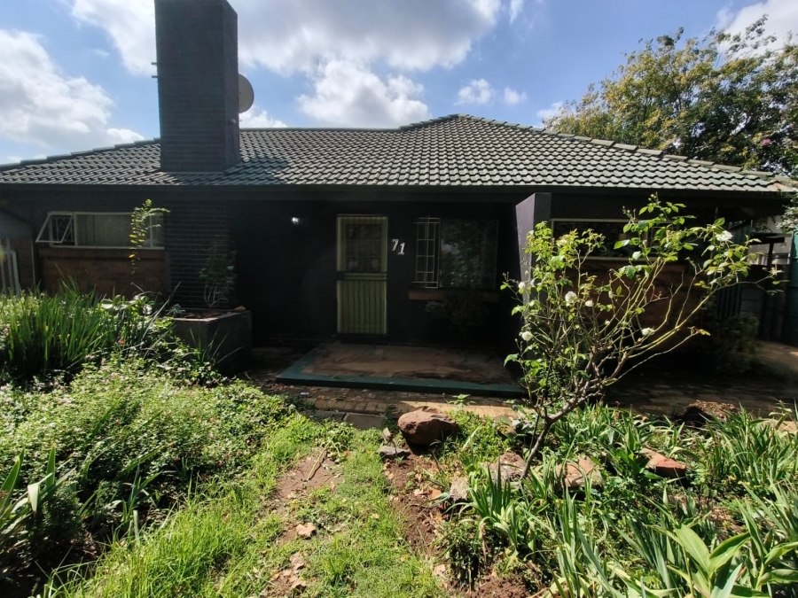 To Let 3 Bedroom Property for Rent in Three Rivers Gauteng
