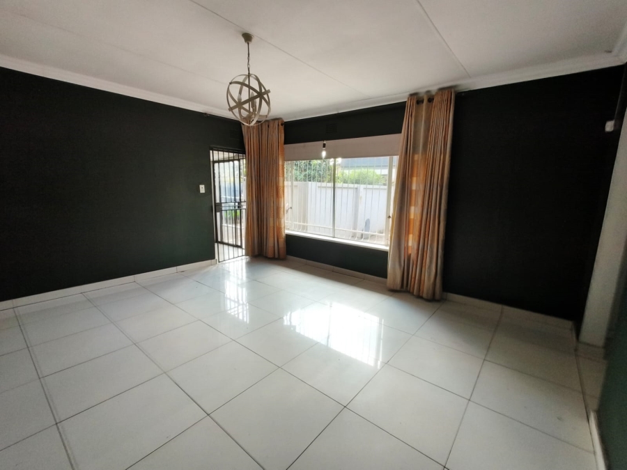 To Let 3 Bedroom Property for Rent in Three Rivers Gauteng