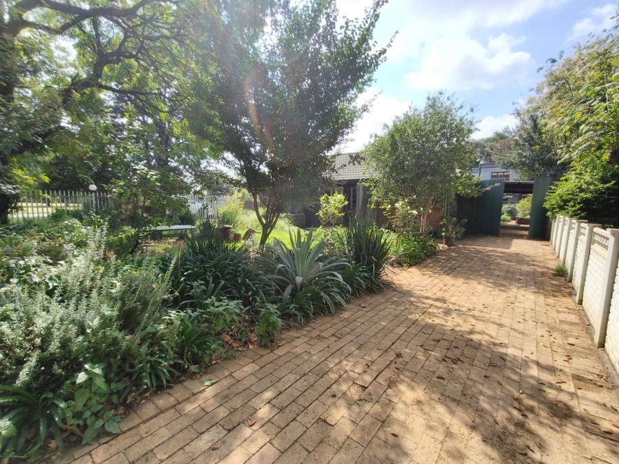 To Let 3 Bedroom Property for Rent in Three Rivers Gauteng