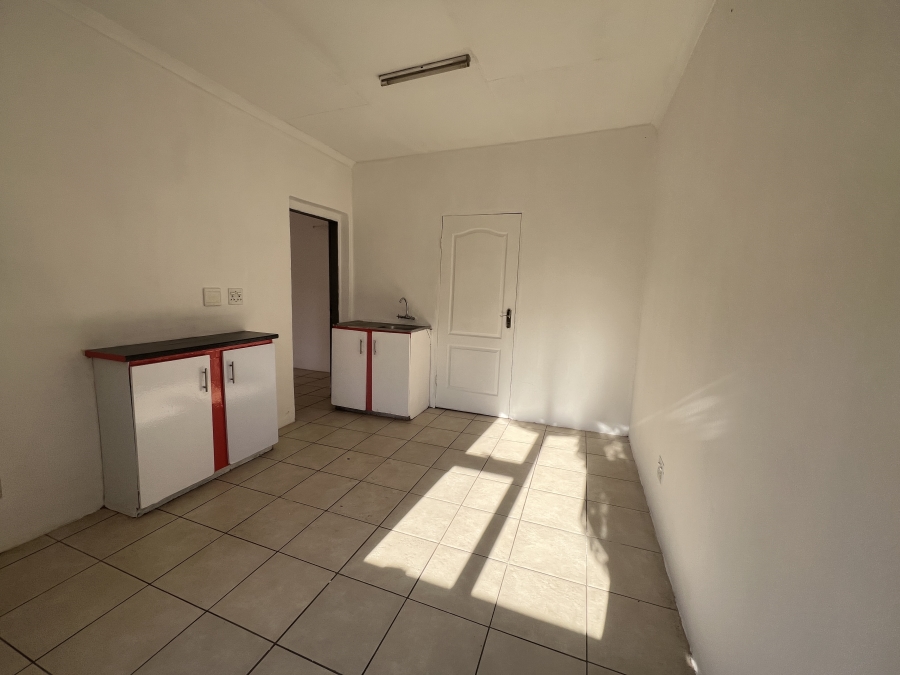 To Let 1 Bedroom Property for Rent in Laudium Gauteng
