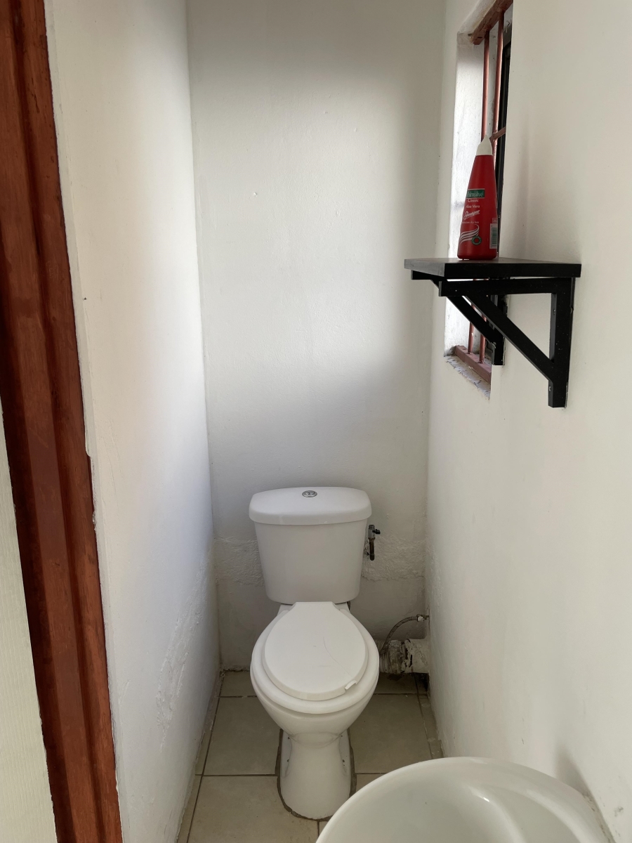 To Let 1 Bedroom Property for Rent in Laudium Gauteng