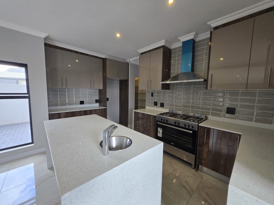 4 Bedroom Property for Sale in Eldo Village Estate Gauteng