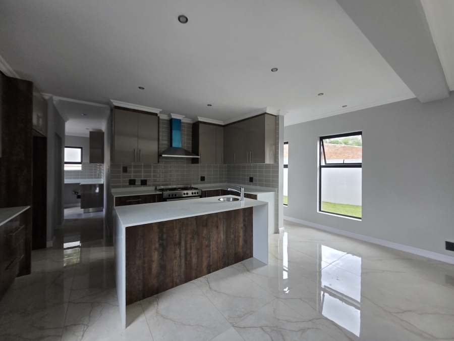 4 Bedroom Property for Sale in Eldo Village Estate Gauteng