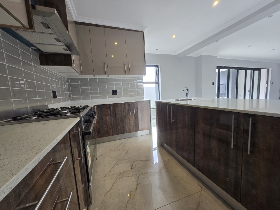 4 Bedroom Property for Sale in Eldo Village Estate Gauteng