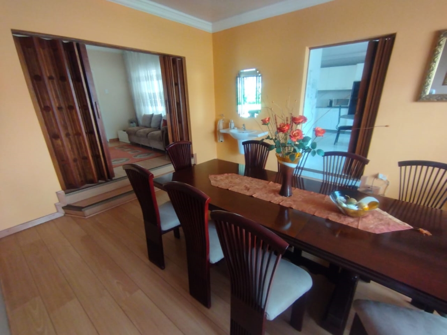 6 Bedroom Property for Sale in Lenasia Ext 1 Gauteng