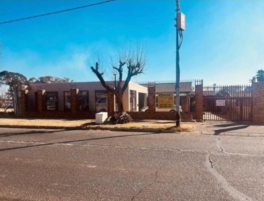 3 Bedroom Property for Sale in Crown Gardens Gauteng