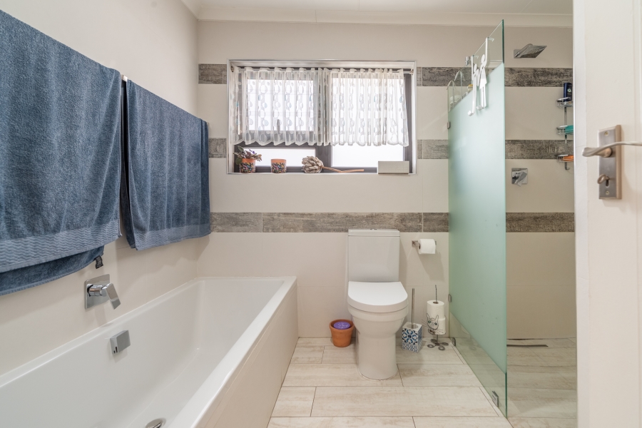 3 Bedroom Property for Sale in Sharonlea Gauteng