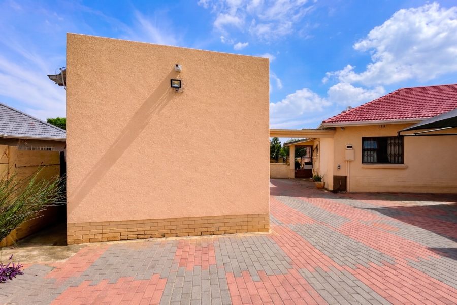 3 Bedroom Property for Sale in Edendale Gauteng