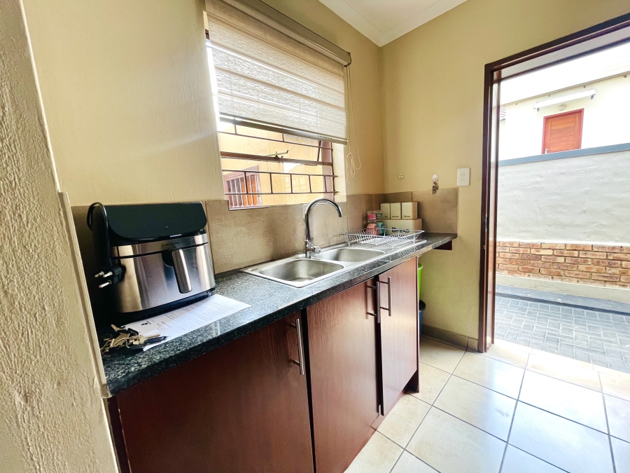 3 Bedroom Property for Sale in Kosmosdal Gauteng