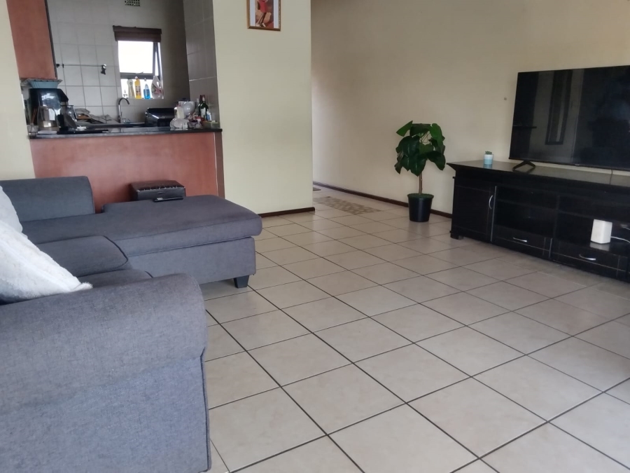 To Let 2 Bedroom Property for Rent in Lonehill Gauteng