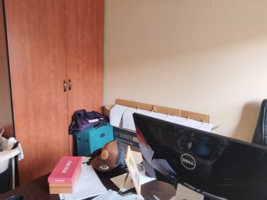 To Let 2 Bedroom Property for Rent in Lonehill Gauteng