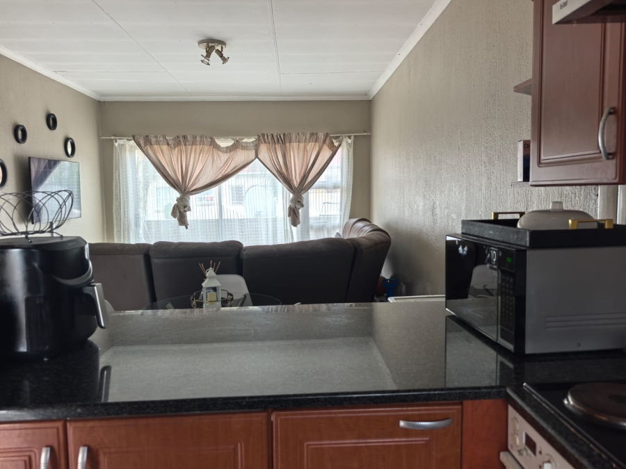 2 Bedroom Property for Sale in Vorna Valley Gauteng