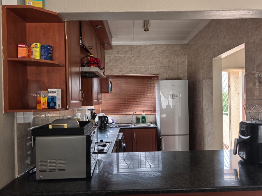 2 Bedroom Property for Sale in Vorna Valley Gauteng
