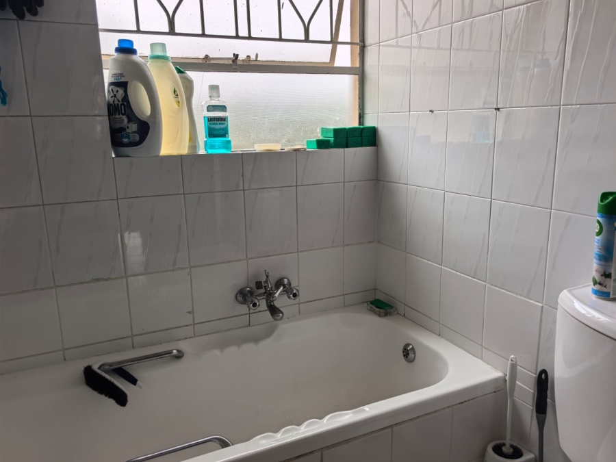 2 Bedroom Property for Sale in Vorna Valley Gauteng