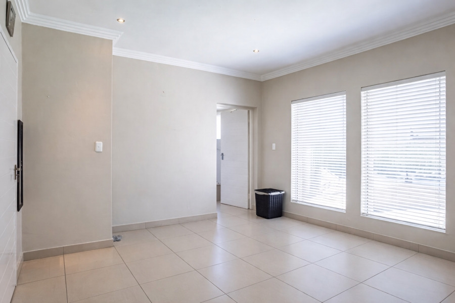 To Let 5 Bedroom Property for Rent in Sable Hills Gauteng