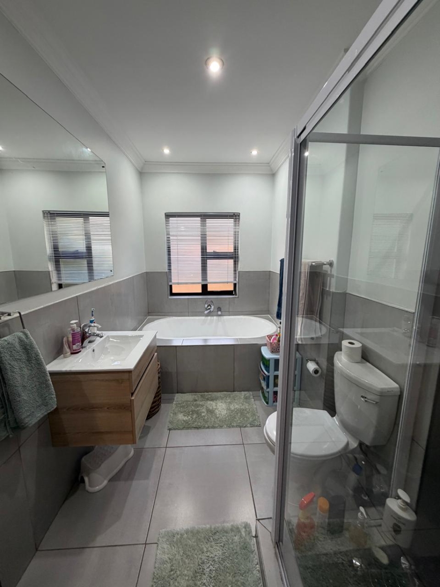 To Let 5 Bedroom Property for Rent in Irene Farm Villages Gauteng