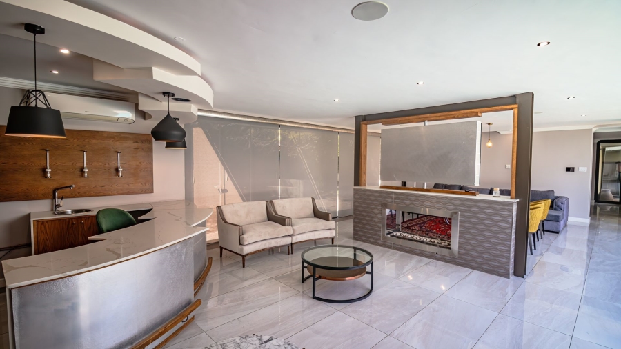 5 Bedroom Property for Sale in Midstream Hill Gauteng