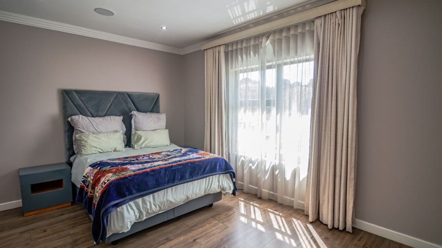 5 Bedroom Property for Sale in Midstream Hill Gauteng