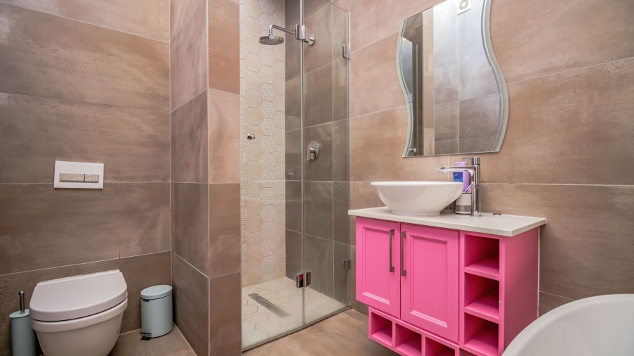 5 Bedroom Property for Sale in Midstream Hill Gauteng