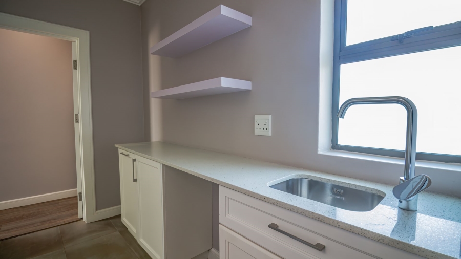 5 Bedroom Property for Sale in Midstream Hill Gauteng