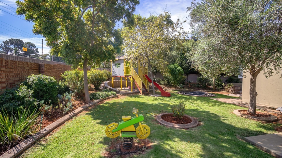 5 Bedroom Property for Sale in Midstream Hill Gauteng