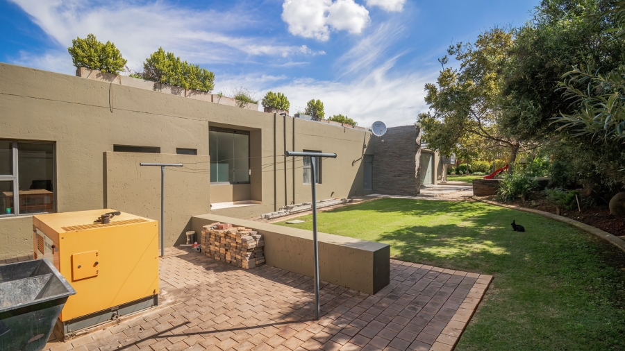 5 Bedroom Property for Sale in Midstream Hill Gauteng