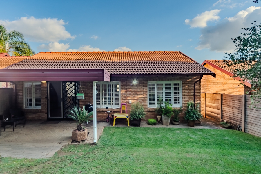 3 Bedroom Property for Sale in Erasmuskloof Gauteng