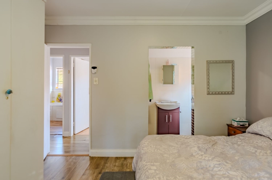 3 Bedroom Property for Sale in Erasmuskloof Gauteng