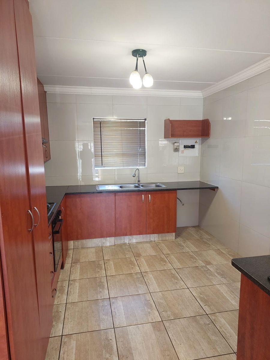 2 Bedroom Property for Sale in Halfway House Gauteng