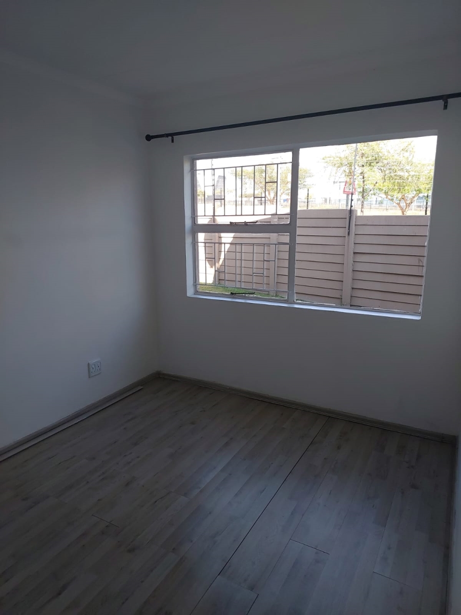 2 Bedroom Property for Sale in Halfway House Gauteng