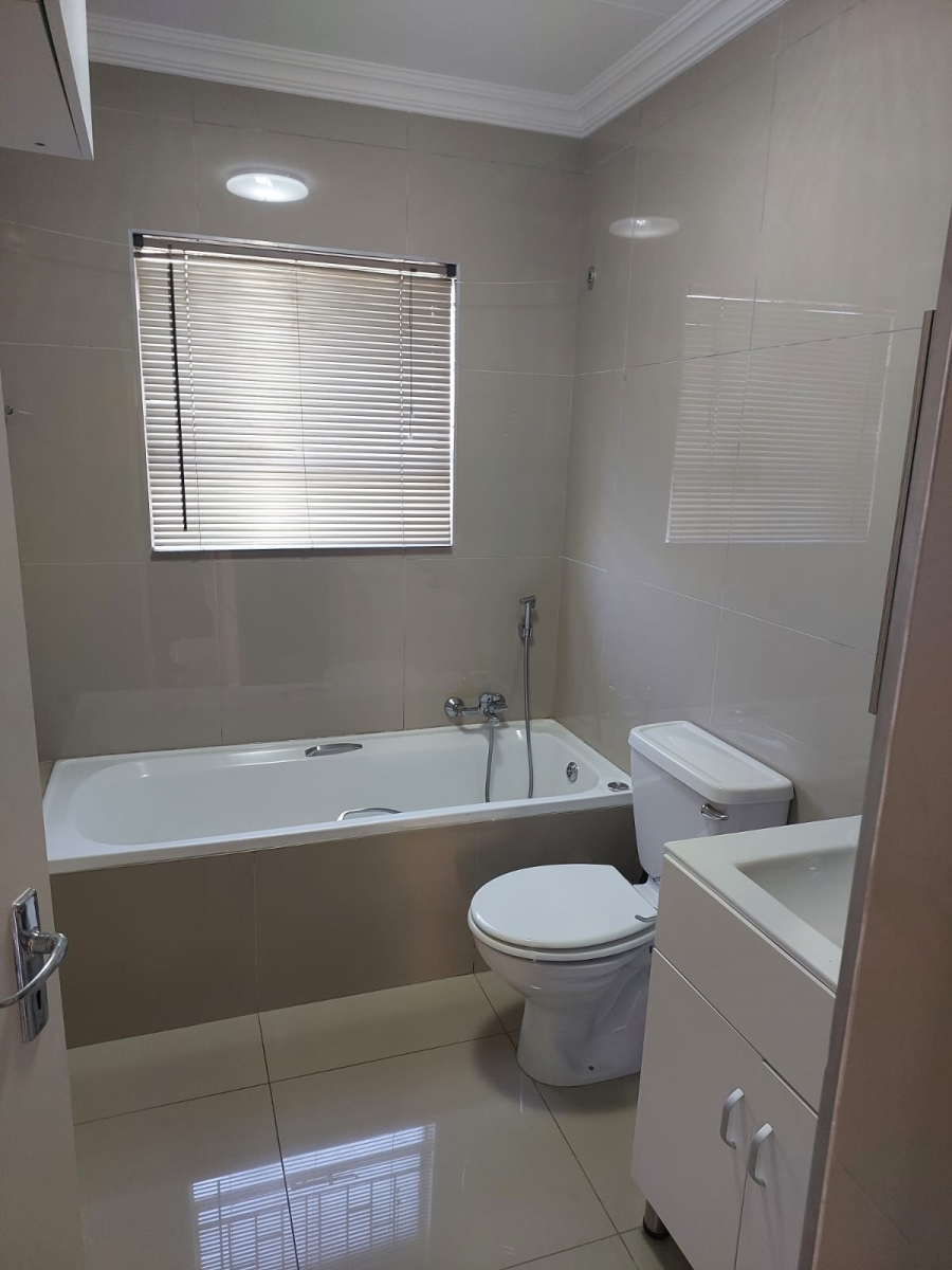 2 Bedroom Property for Sale in Halfway House Gauteng