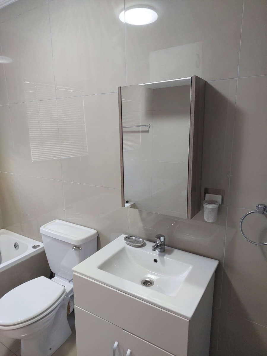 2 Bedroom Property for Sale in Halfway House Gauteng