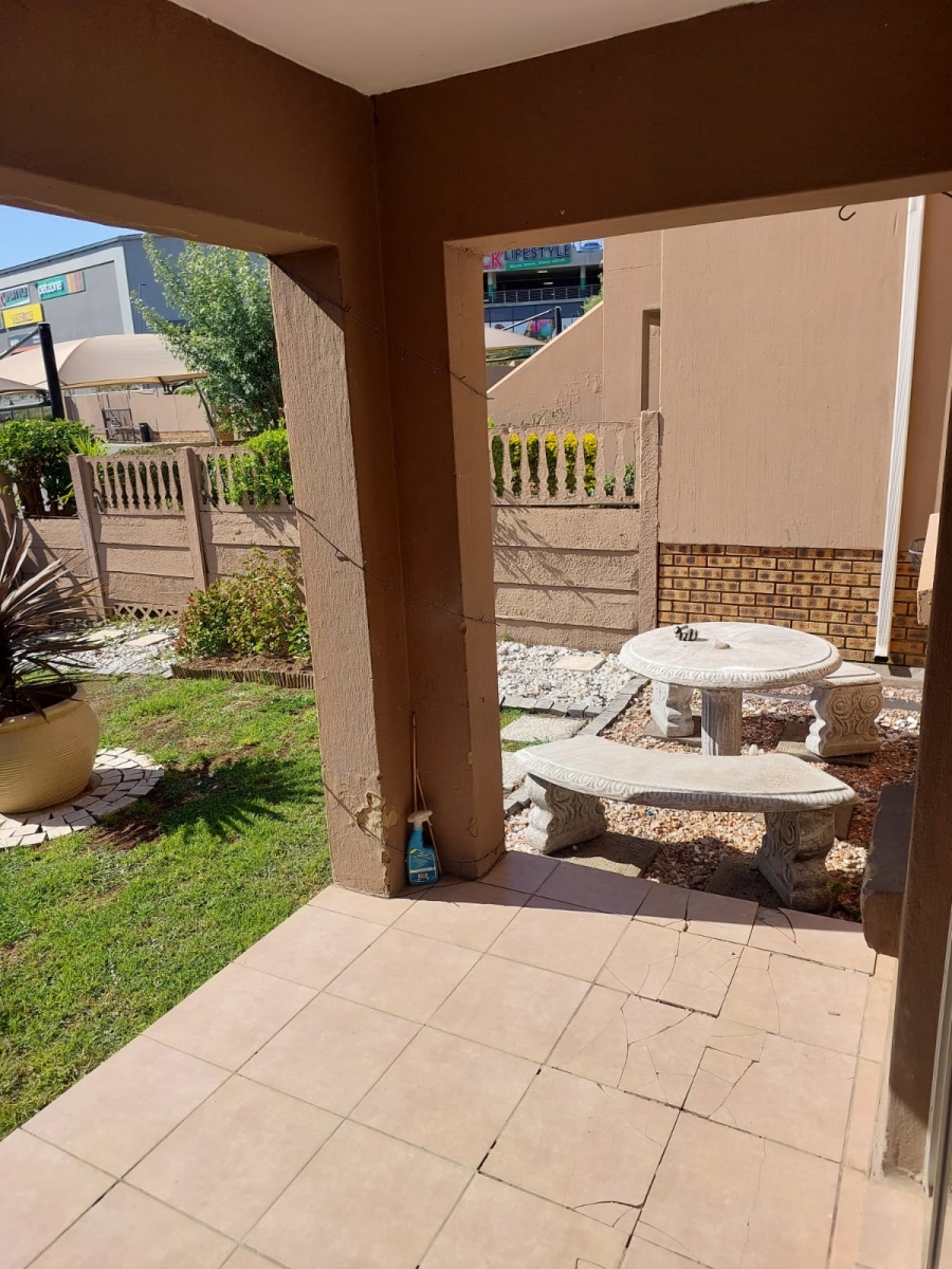 2 Bedroom Property for Sale in Halfway House Gauteng