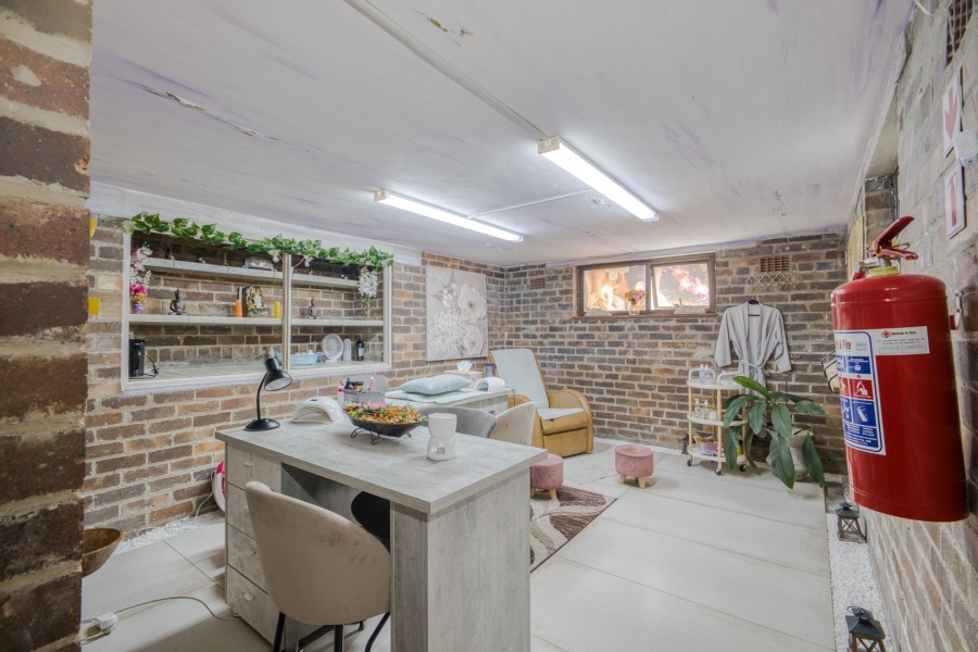 0 Bedroom Property for Sale in Oaklands Gauteng