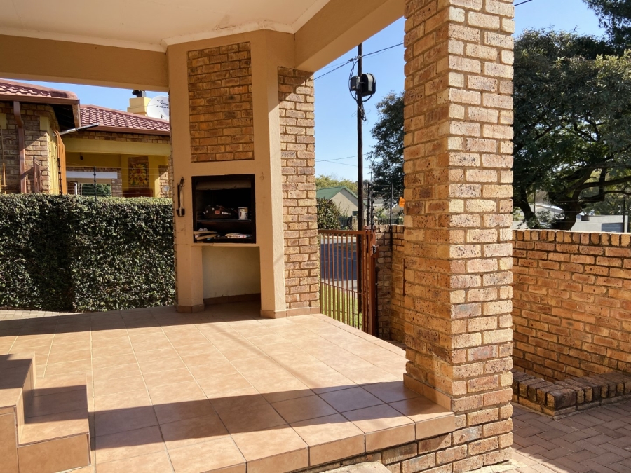 To Let 3 Bedroom Property for Rent in Albertville Gauteng