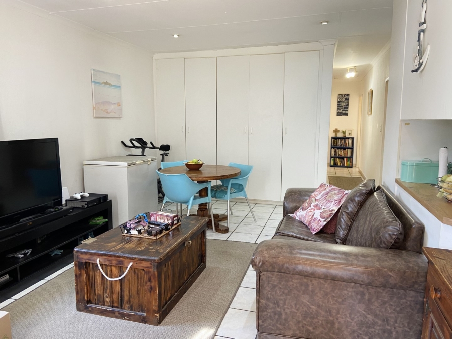 To Let 3 Bedroom Property for Rent in Albertville Gauteng