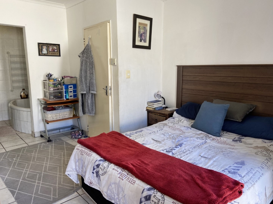 To Let 3 Bedroom Property for Rent in Albertville Gauteng