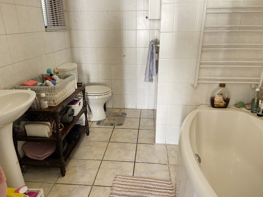 To Let 3 Bedroom Property for Rent in Albertville Gauteng