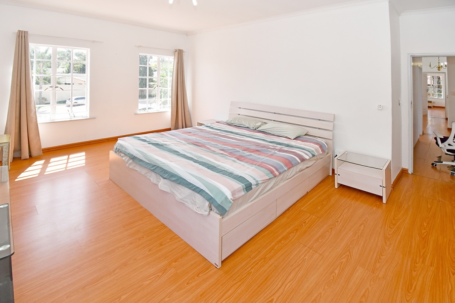4 Bedroom Property for Sale in Benmore Gardens Gauteng