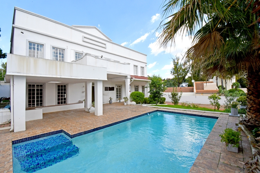 4 Bedroom Property for Sale in Benmore Gardens Gauteng