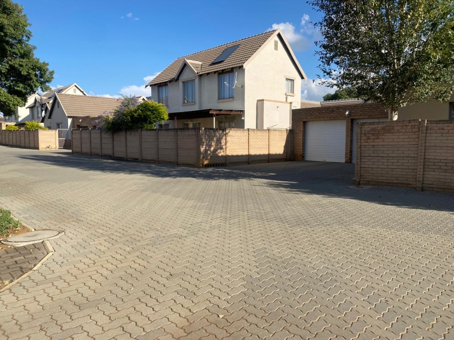 3 Bedroom Property for Sale in Willow Glen Gauteng