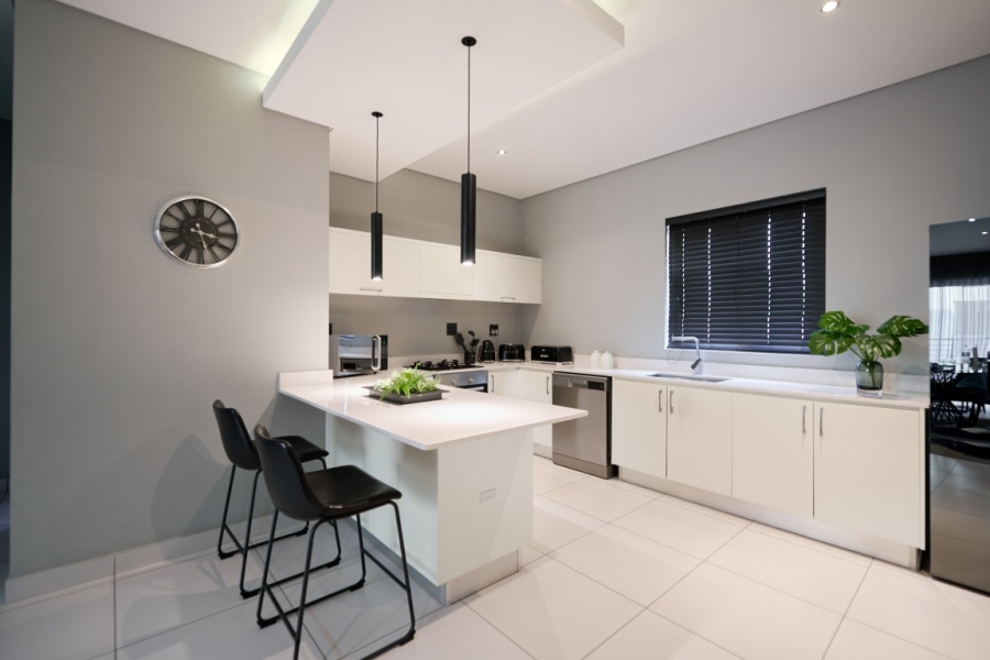 To Let 2 Bedroom Property for Rent in Hyde Park Gauteng