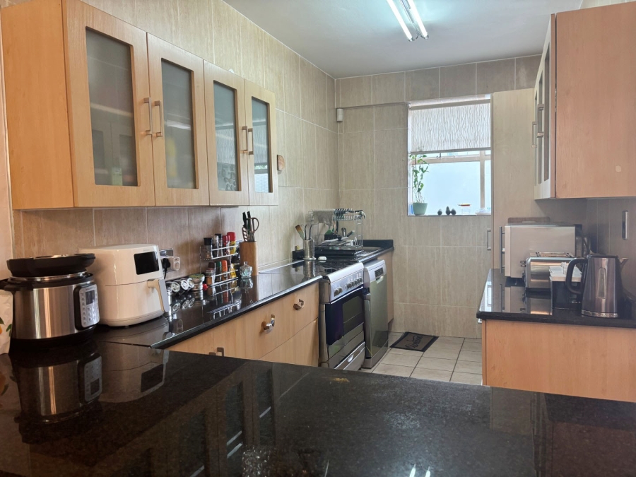 2 Bedroom Property for Sale in Illovo Gauteng