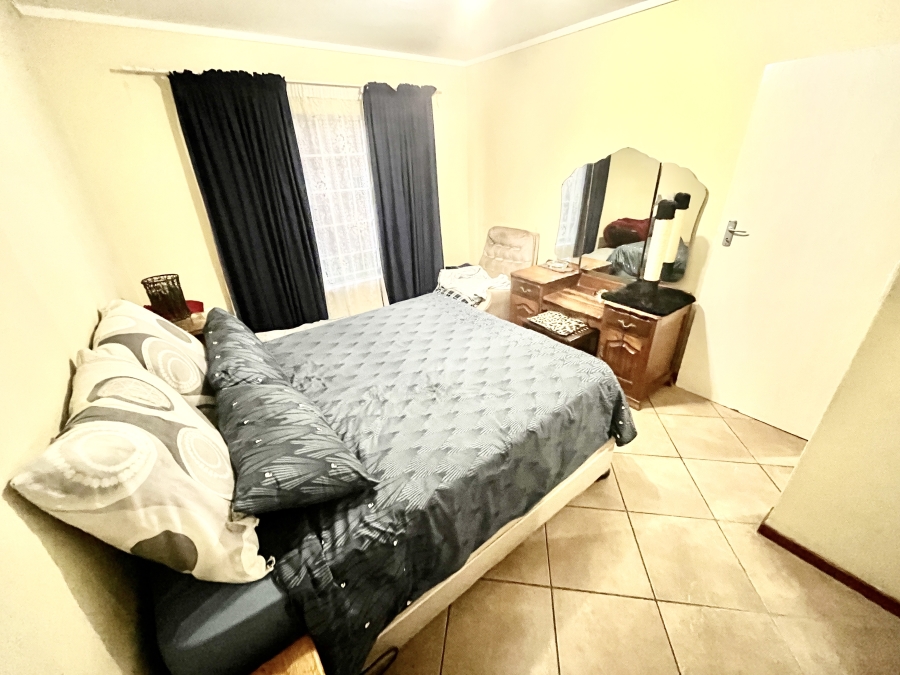 2 Bedroom Property for Sale in The Reeds Gauteng