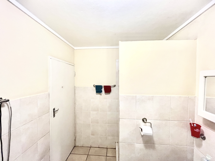 2 Bedroom Property for Sale in The Reeds Gauteng